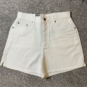 Bill Blass Classic Fit Jean Shorts Women’s White Size 8